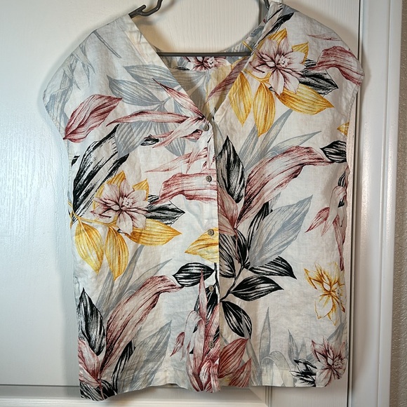 Women's C&C California Floral Leaves Boxy Linen Sleeveless Blouse Size Large EUC - Picture 5 of 9